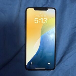 IPHONE XS MAX WHITE COLOR UNLOCKED